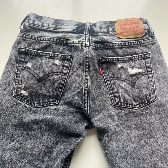 LEVIS Black 511 Slim Distressed Shorts Size 14 - Picture 8 of 8